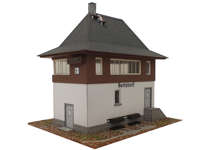 02-12-07-1-TT - Bahnhof Bertsdorf - Stellwerk