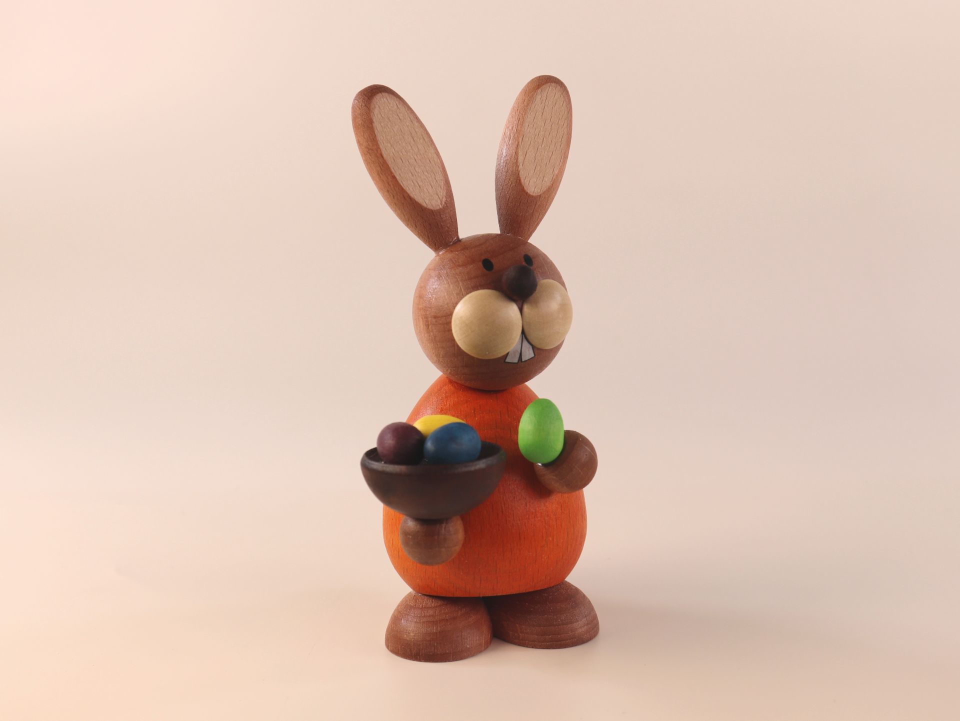 Osterhase stehend +Ei und Eierschüssel 6,5 cm x 12 cm (B x H)