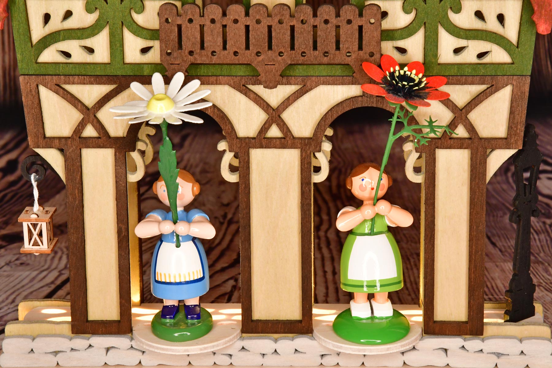 Fachwerkhaus grün für Sammlerfiguren