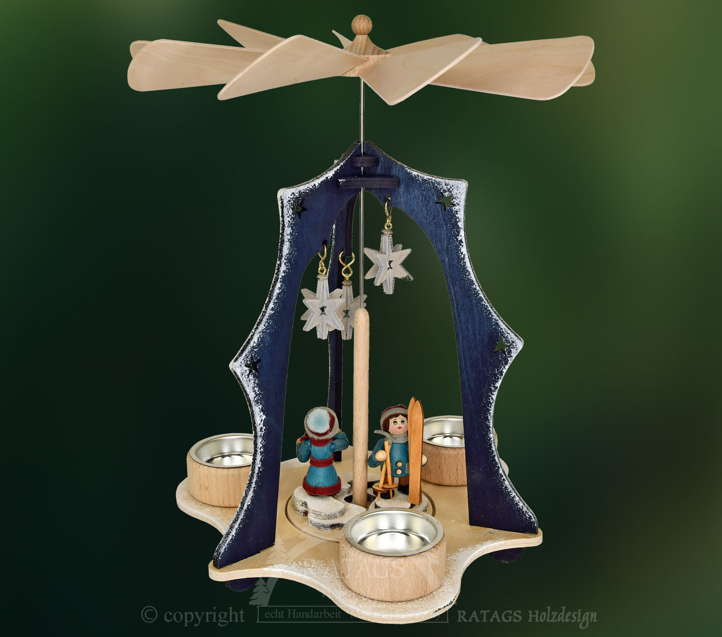 Dreieckspyramide blau mit 2 Figuren und Sterne