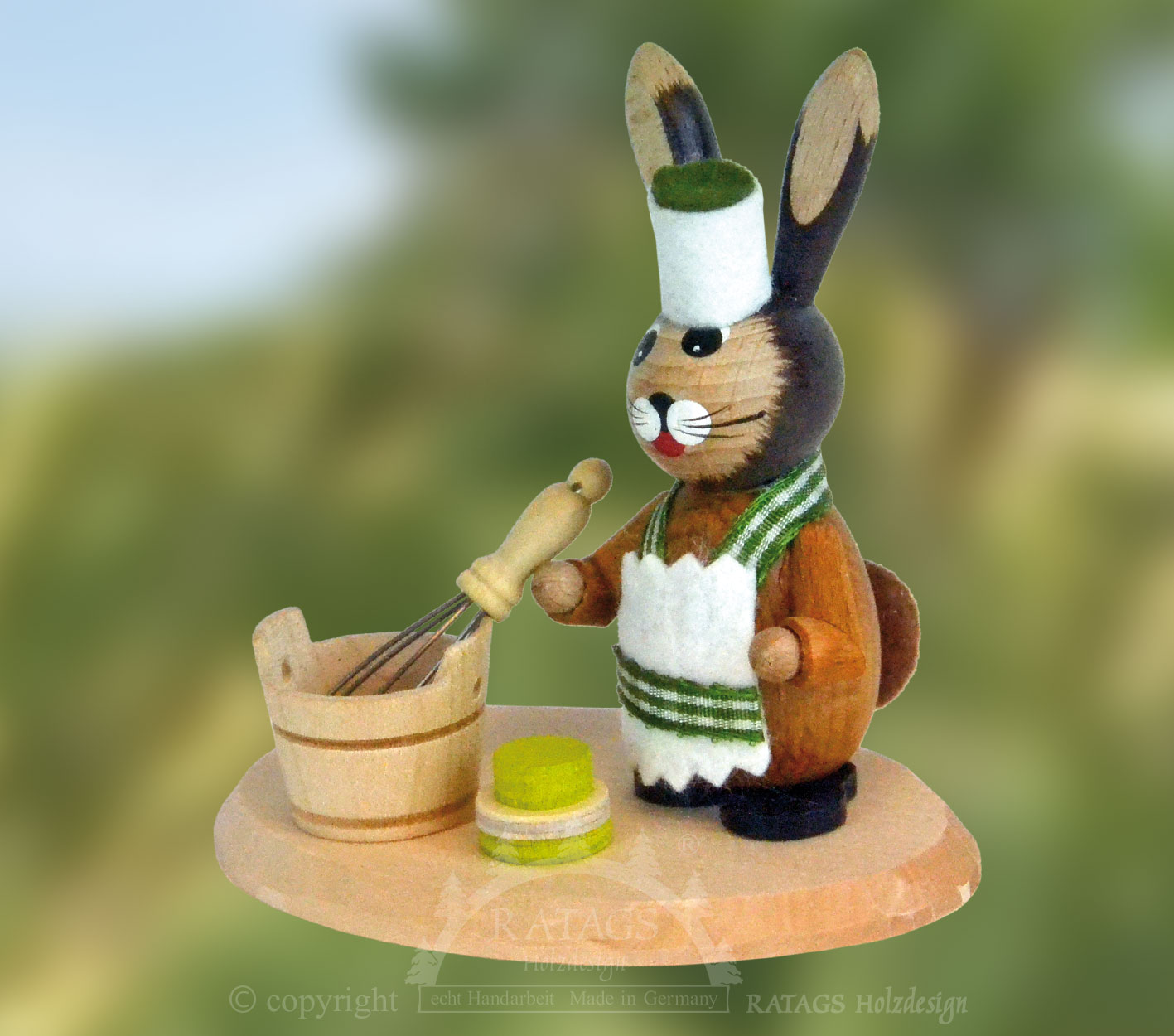 Osterbäcker, mit Schneebesen