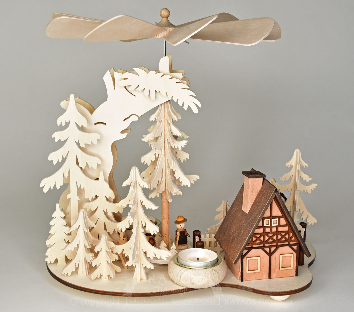 Eichenpyramide, Räucherhaus, Miniaturen