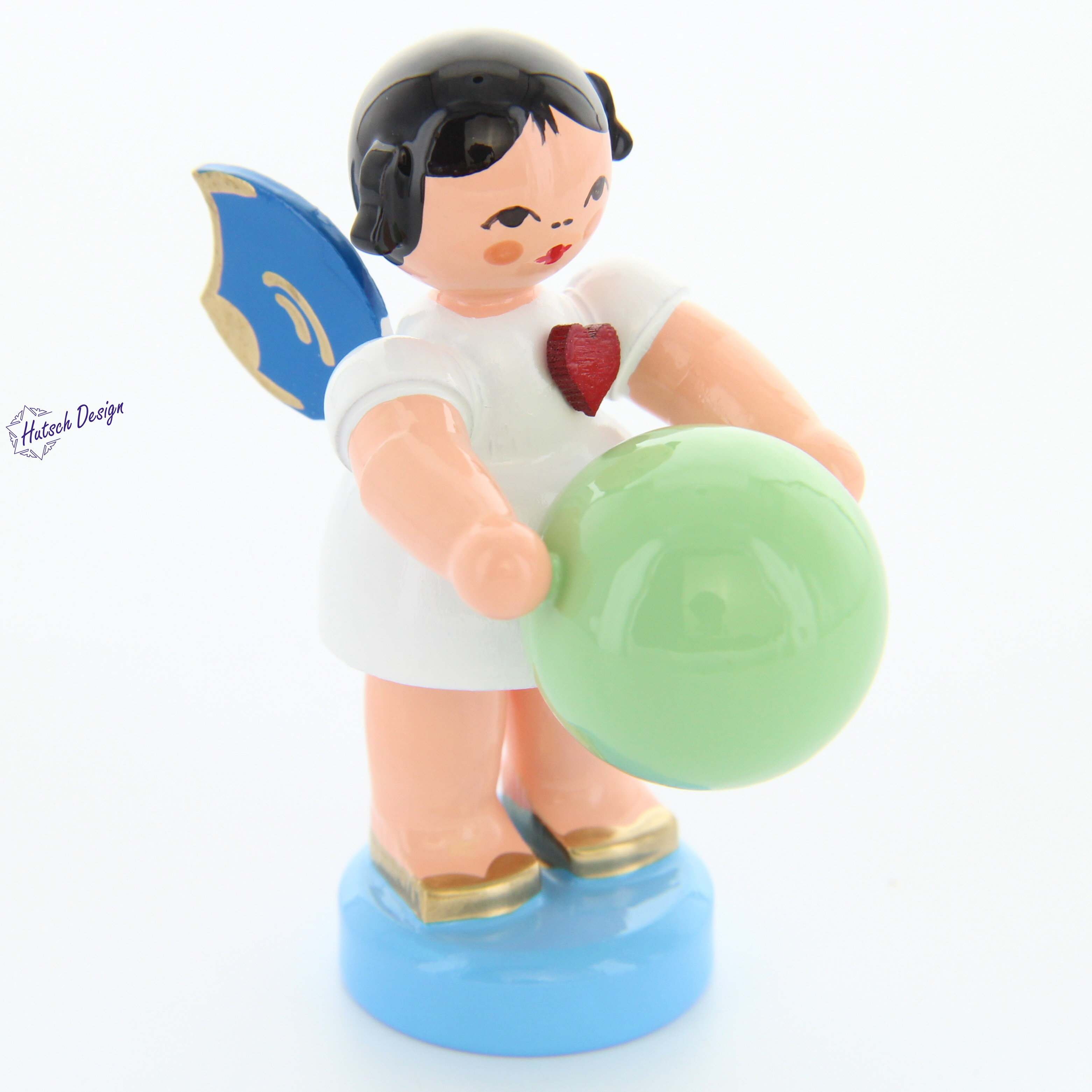 Herzengel stehend mit Gymnastikball, blaue Flügel