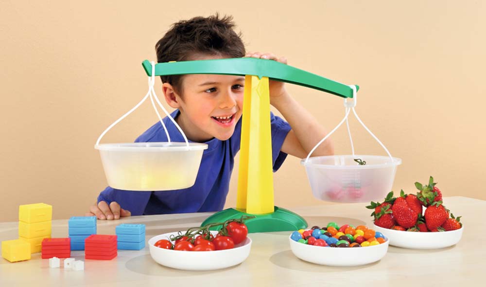 Kinder-Balkenwaage aus Kunststoff