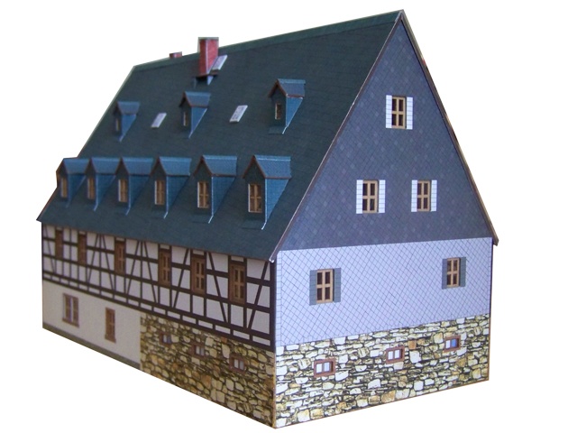 04-02-H0 - Großes Fachwerkhaus mit kleinen Gauben