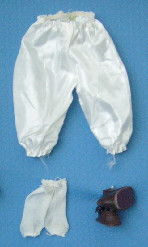 Puppenkleidung für 25 cm große Puppen- vorrätig 2 Stück