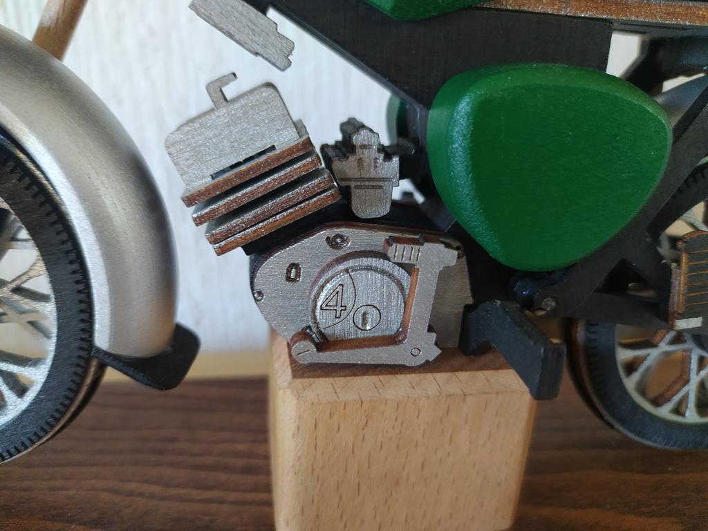 Billardgrüne S51 Räuchermoped Simson  28x8x14,5cm