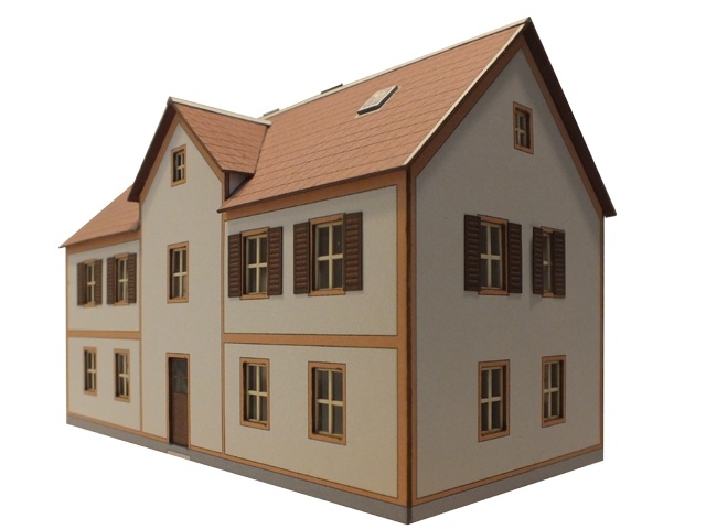 112-06-2 - 2-geschossiges Wohnhaus mit weißen Putz