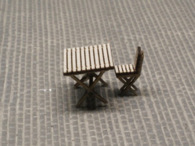 MW-01-26 - Gartentisch mit 4 Stühlen