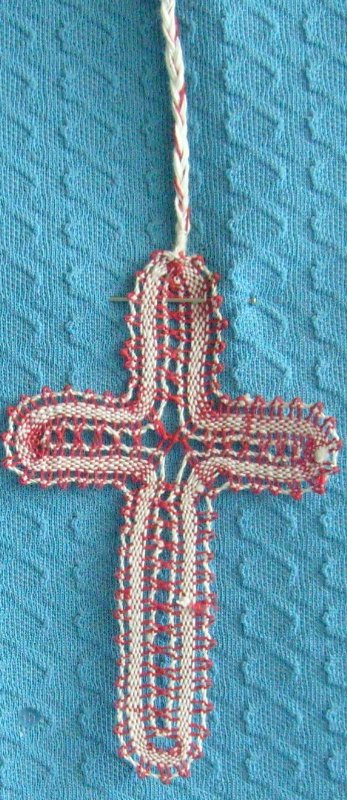 geklöppeltes Kreuz rot - vorrätig 2 Stück