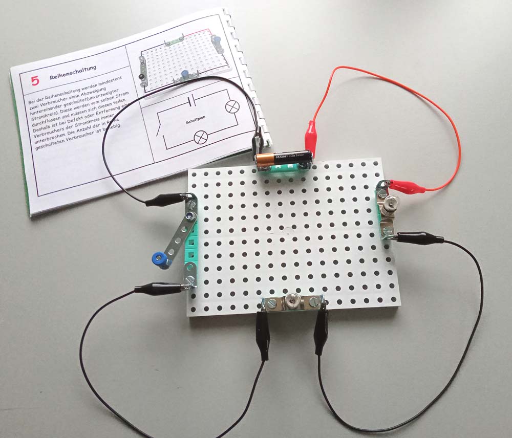 Elektrobaukasten Grundschaltung mit Netzteil