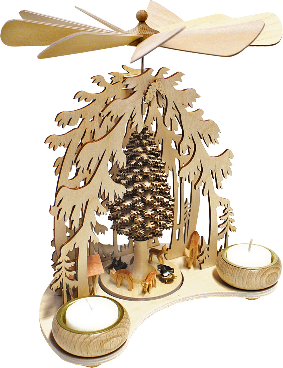 Pyramide, Waldlichtung, Rehe