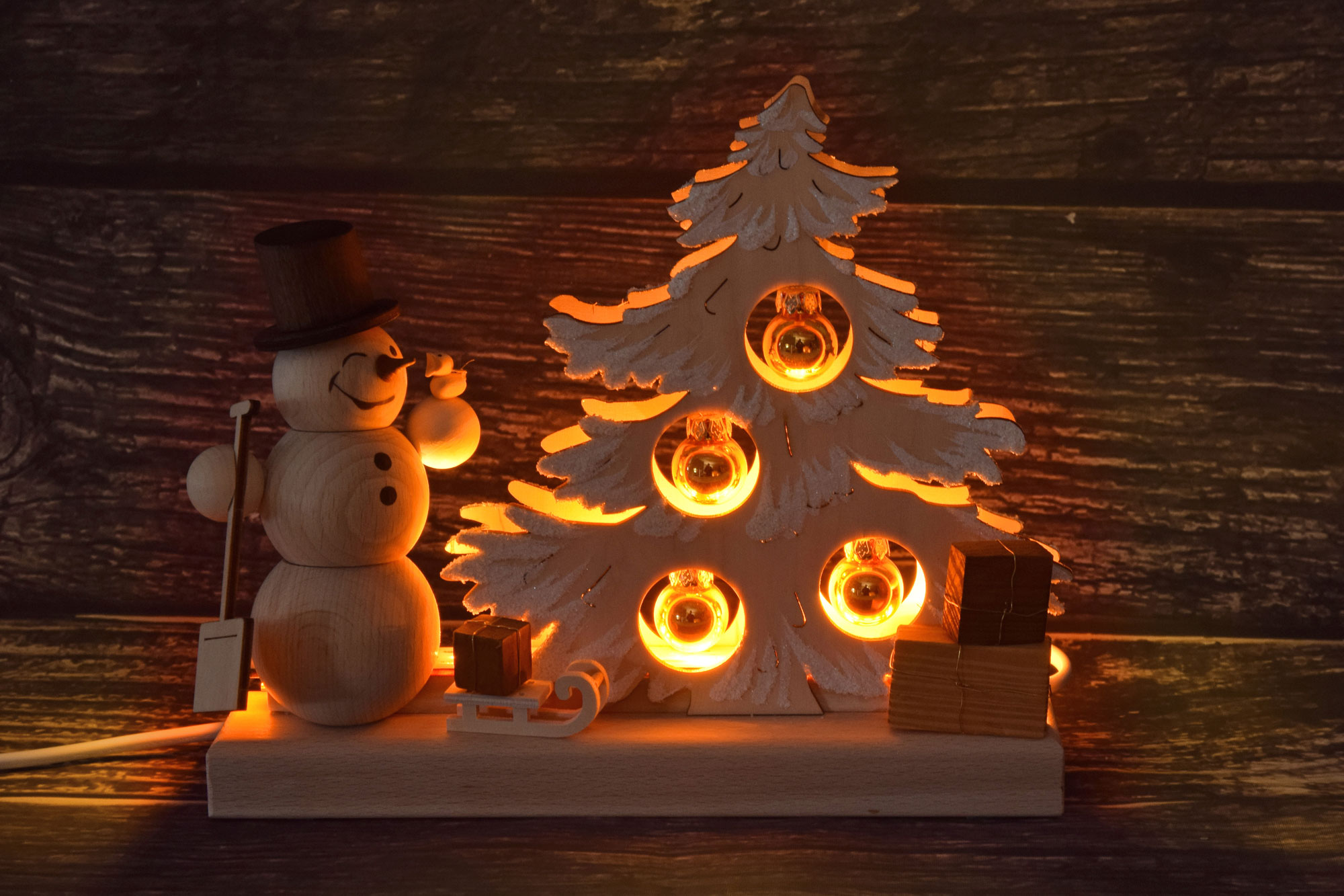 Tischschmuck Tannenbaum, Kugeln gold Raureif, Schneemann