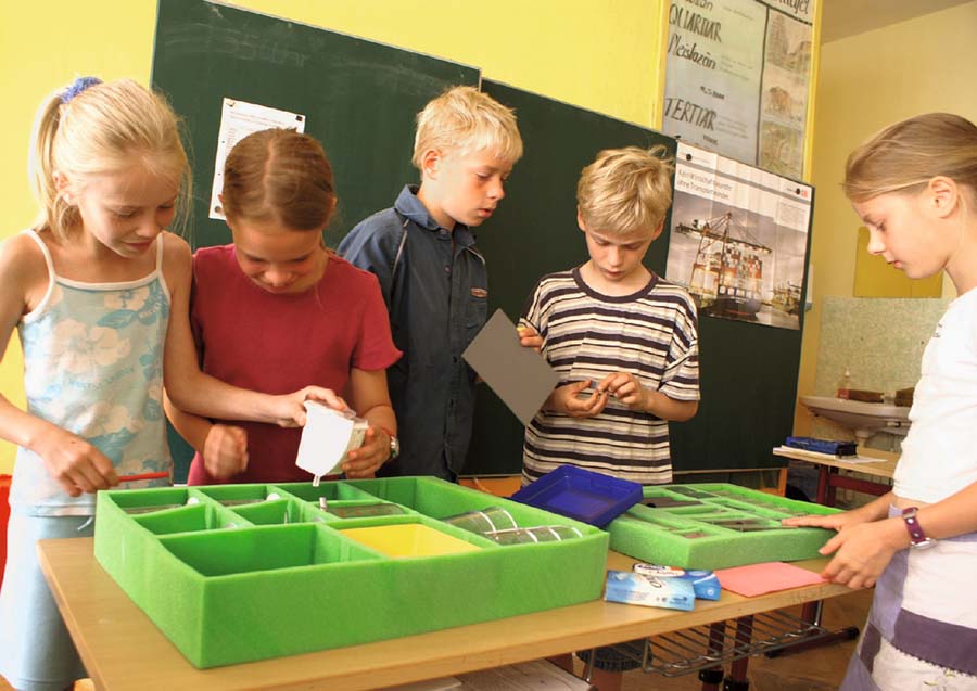 Schwimmen und Sinken - Experimentierbox