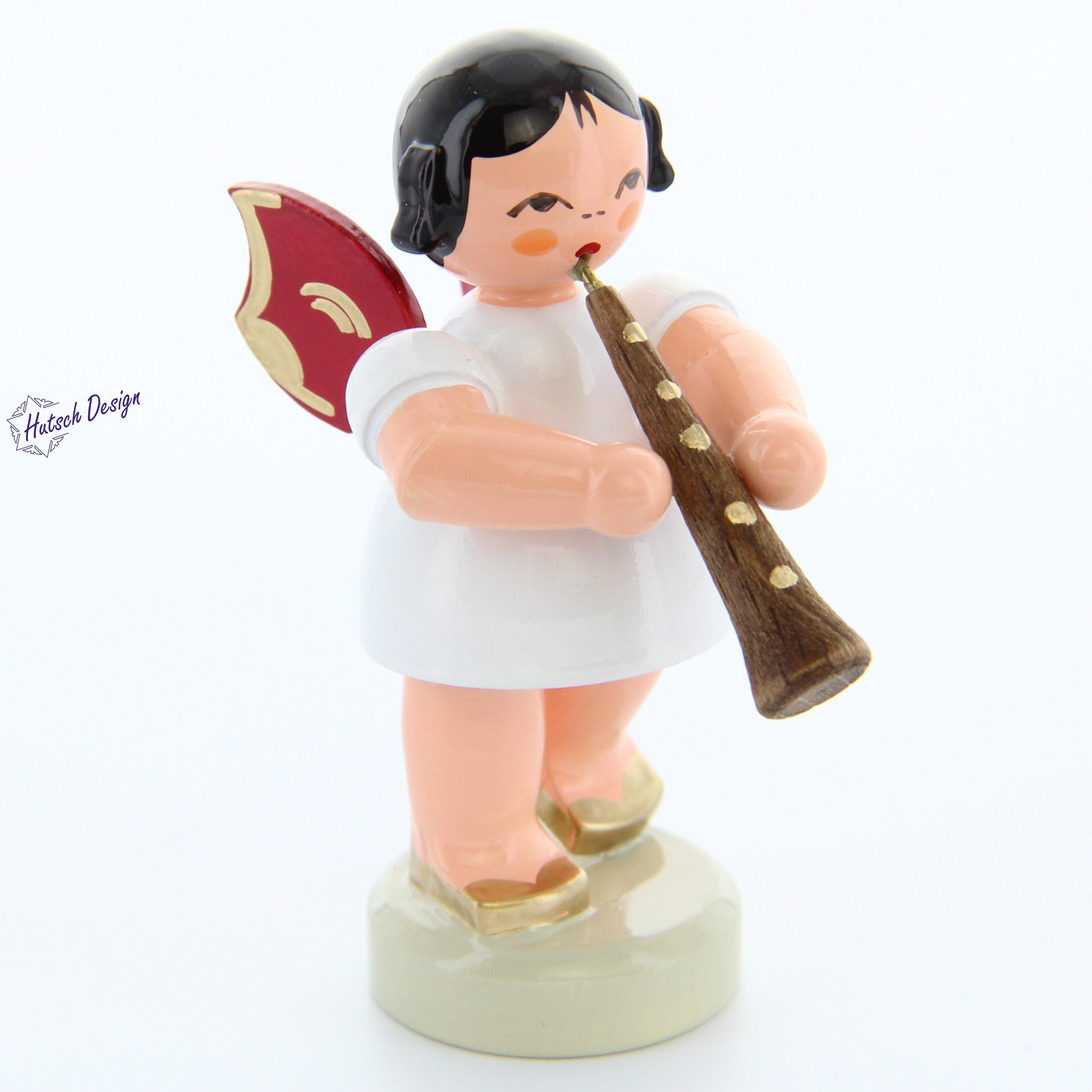 Engel stehend mit Oboe, rote Flügel