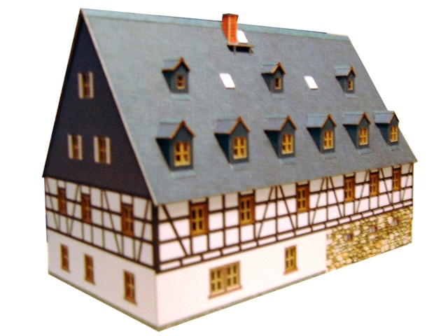 04-02-H0 - Großes Fachwerkhaus mit kleinen Gauben