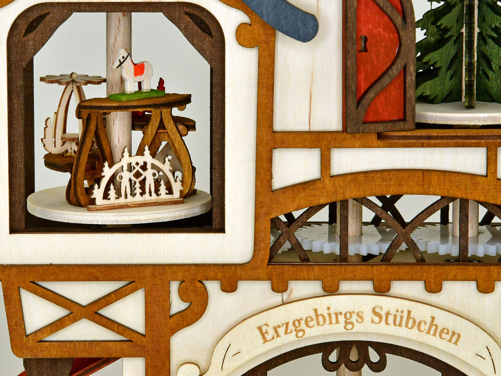 Zahnradpyramide, Erzgebirgsstübchen mit 4 Teelichthaltern
