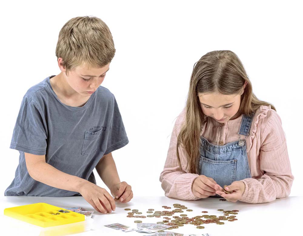 Euro-Geldsatz Spielgeldkoffer