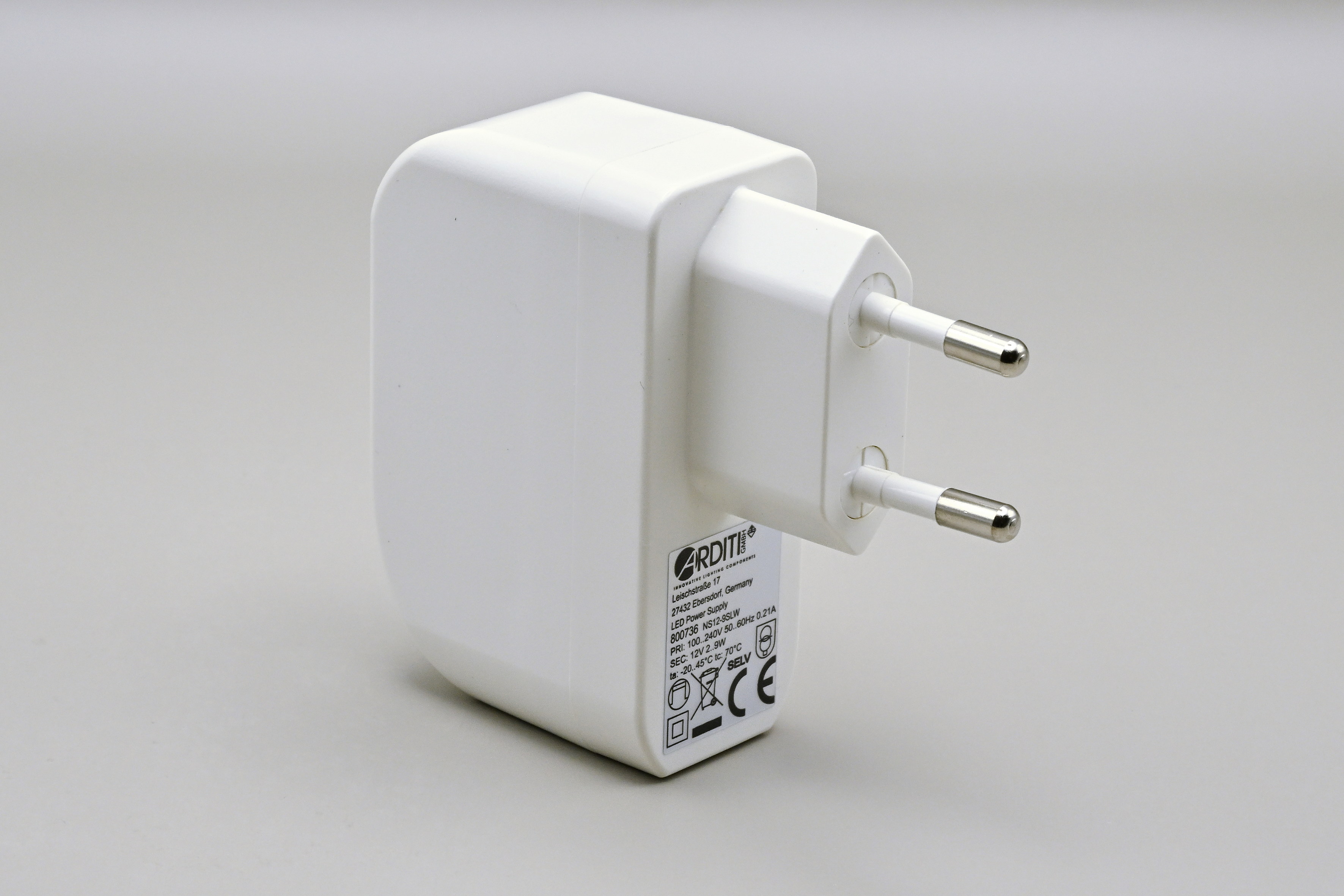 LED-Steckernetzgerät 12V/2 ... 9 W weiß NS 12-9SLW