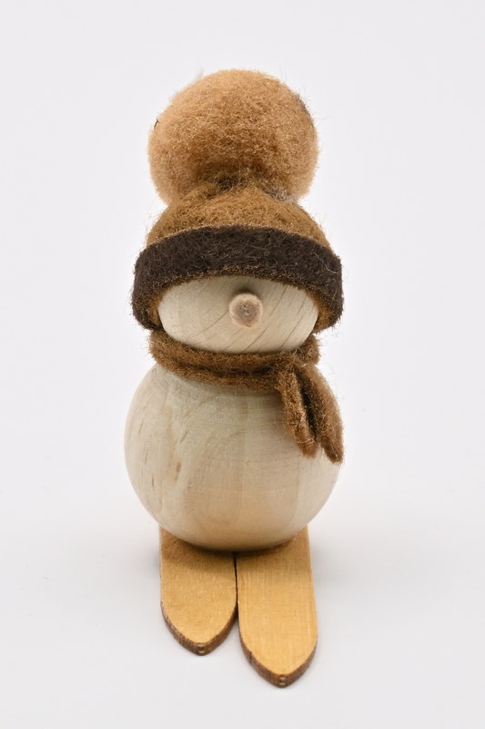 Schneemann mini, auf Ski
