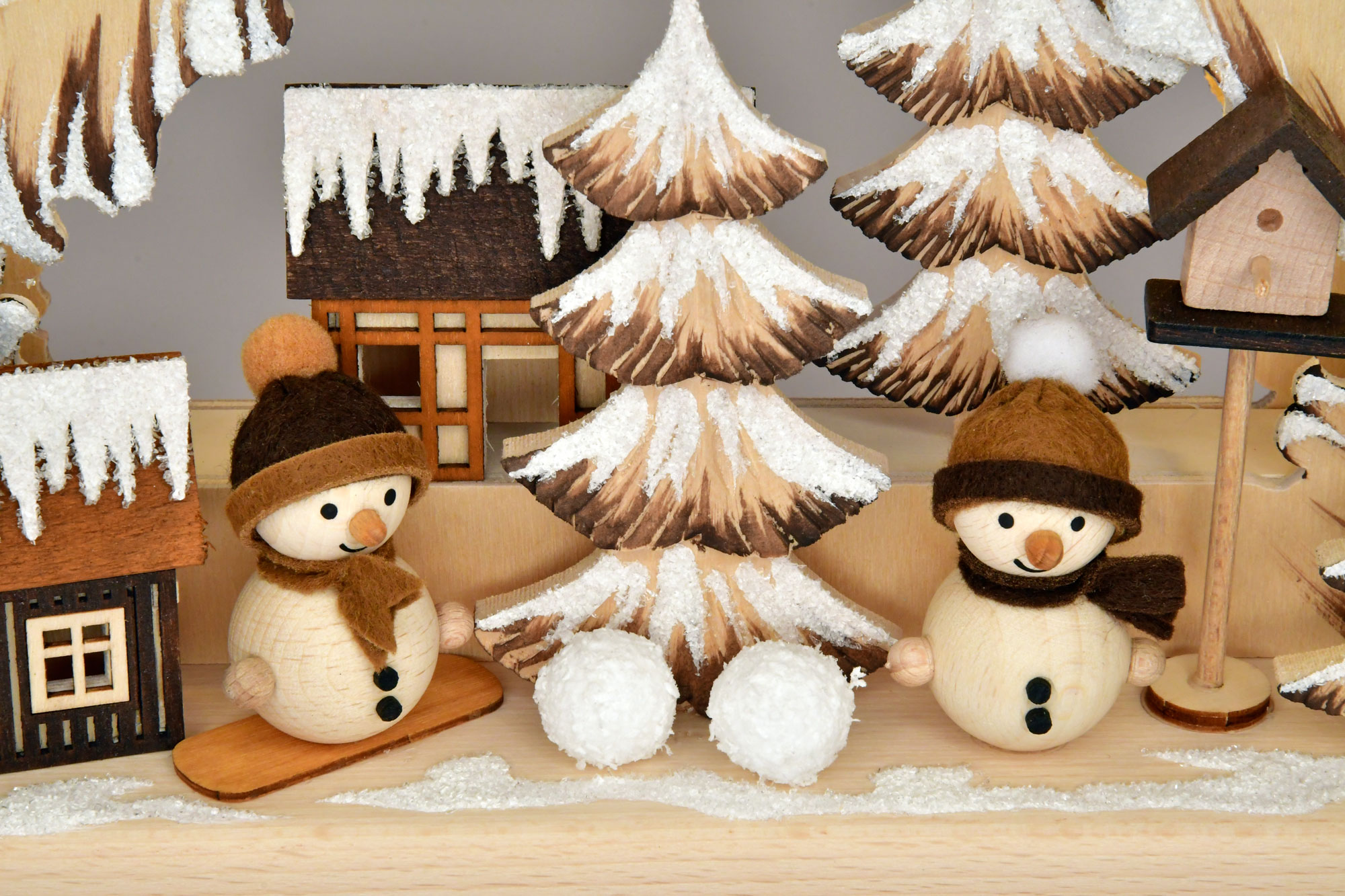 Tanne kl., Zapfen, natur Snow-Mollis, RR braun schattiert, Voll-USB