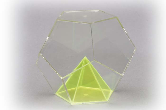 Dodekaeder mit Innenpyramide