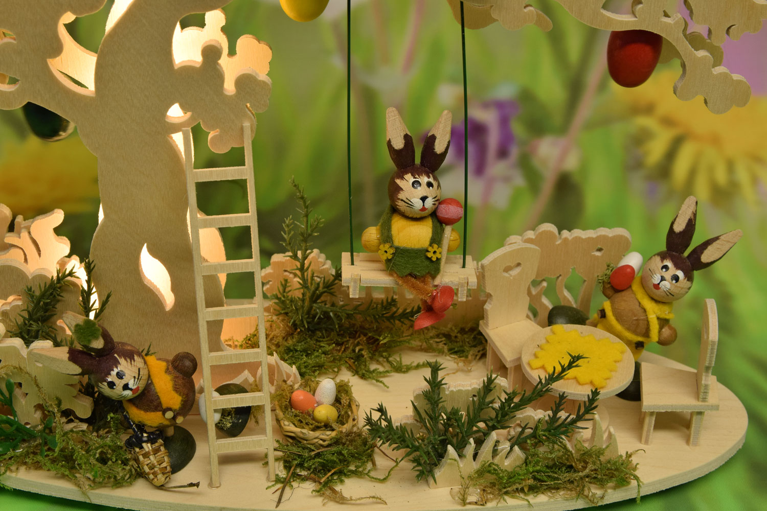 Osterbaum Hasenschaukel Hasen auf der Schaukel
