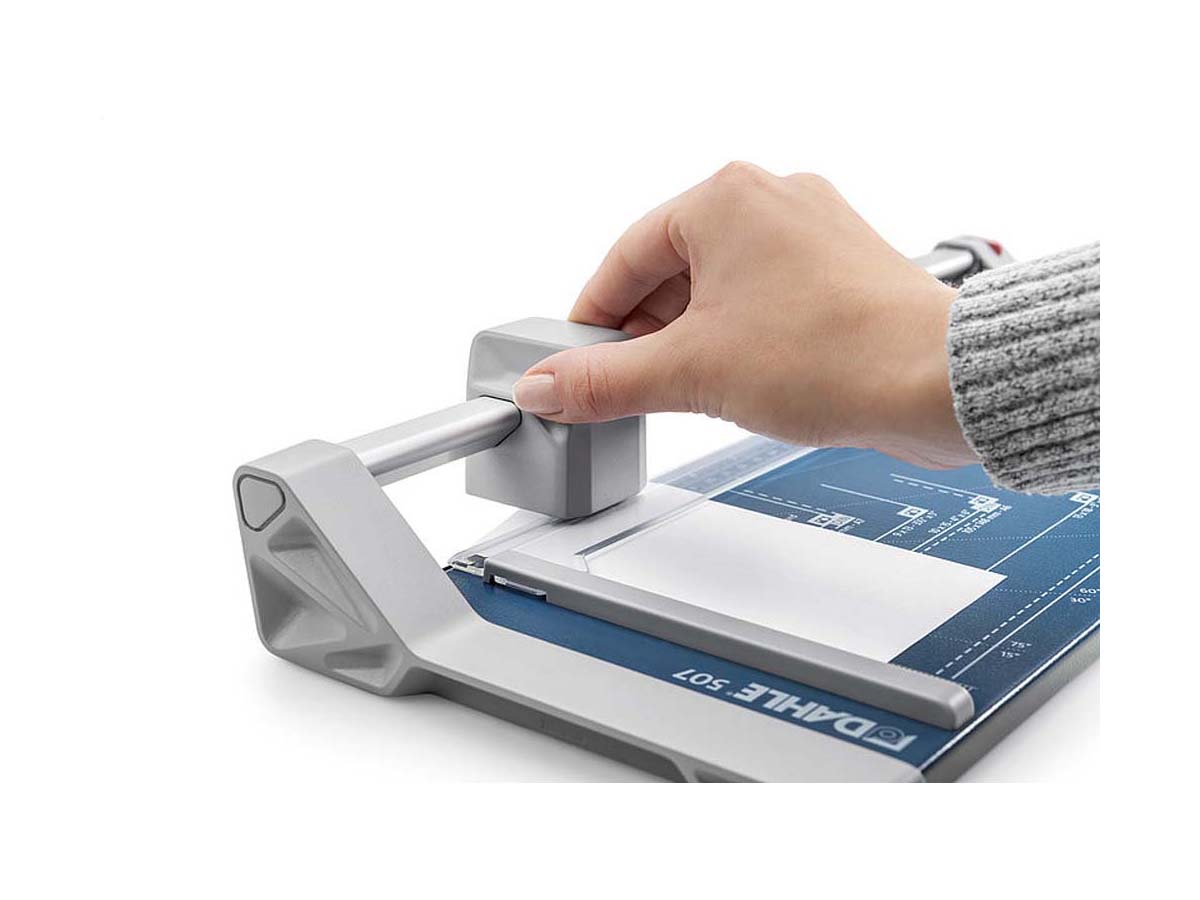 Roll- &amp; Schnitt-Schneidemaschine bis DIN A4